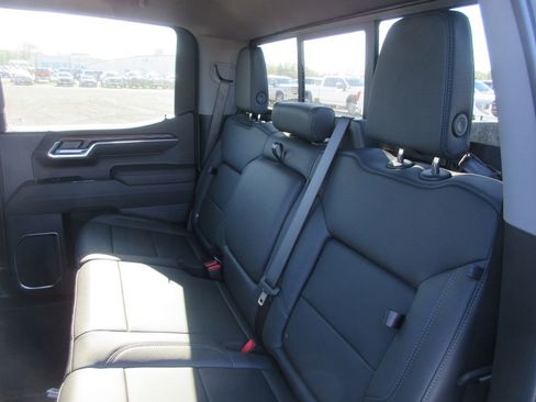 New 2026 GMC Sierra 1500 SLT image 14