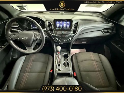 Used 2022 Chevrolet Equinox RS w/ Infotainment Package image 18