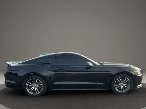Used 2016 Ford Mustang GT RWD image 12