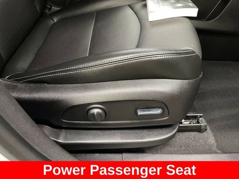 Certified 2024 GMC Terrain SLT AWD/4WD image 11
