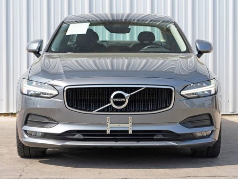 Used 2017 Volvo S90 T5 Momentum w/ Convenience Package image 6