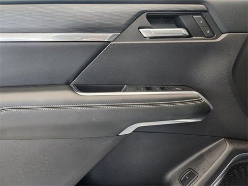 Certified 2025 GMC Acadia Elevation image 10