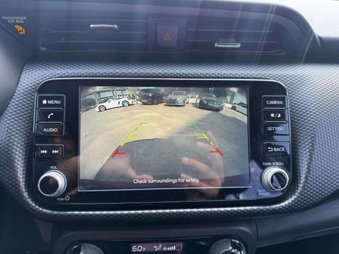 Used 2021 Nissan Kicks SV image 28