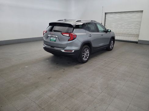 Used 2024 GMC Terrain SLT AWD/4WD image 9
