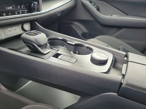 Used 2025 Nissan Rogue SV image 29