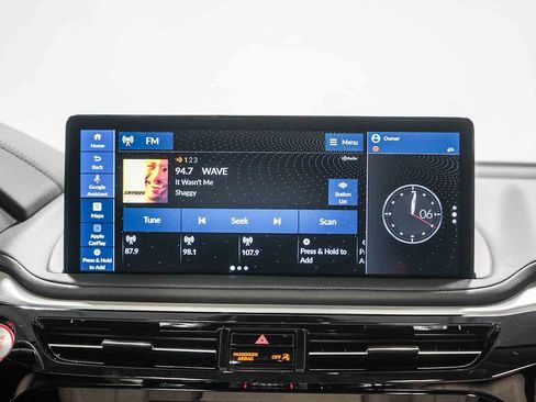 Used 2025 Acura MDX FWD w/ Technology Package image 16