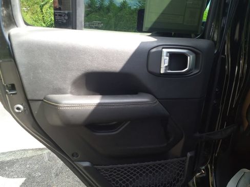 Used 2020 Jeep Wrangler Unlimited Rubicon AWD/4WD image 23