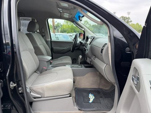 Used 2009 Nissan Frontier SE w/ SE Value Truck Pkg RWD image 21