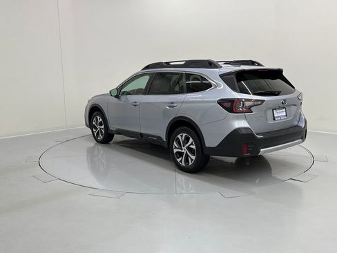 Certified 2022 Subaru Outback Limited image 4