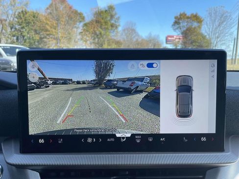 New 2026 Ford Explorer Active w/ Active Comfort Package RWD image 18