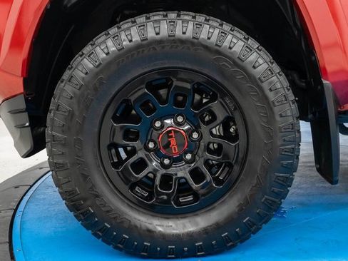 Used 2023 Toyota Tacoma SR5 w/ Technology Package image 9