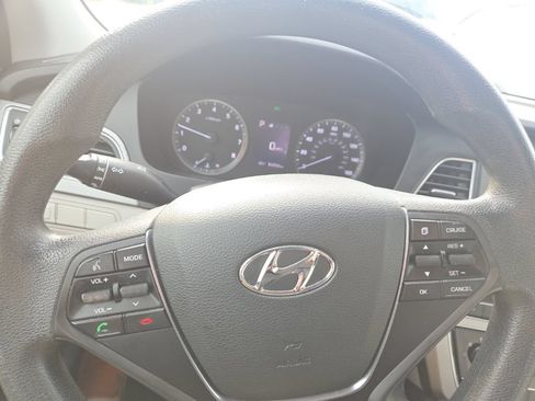 Used 2016 Hyundai Sonata SE FWD image 17