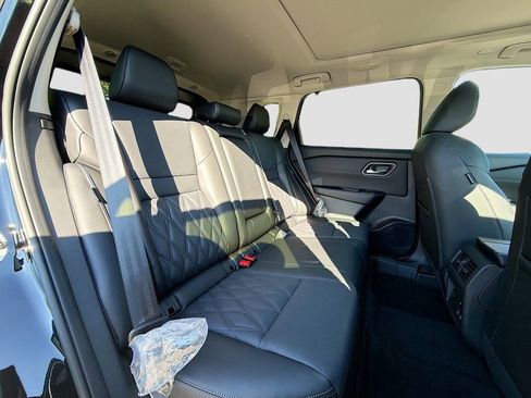 New 2026 Nissan Rogue Platinum image 29