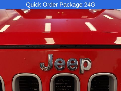 Used 2017 Jeep Wrangler Unlimited Sahara image 3