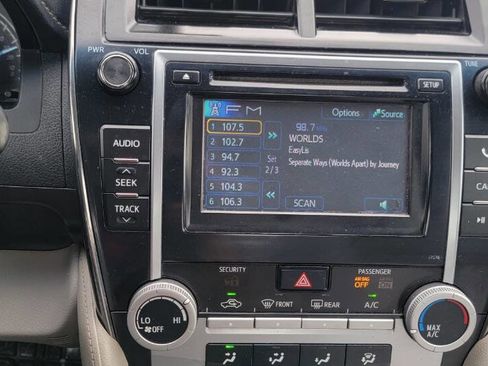 Used 2013 Toyota Camry LE FWD image 14