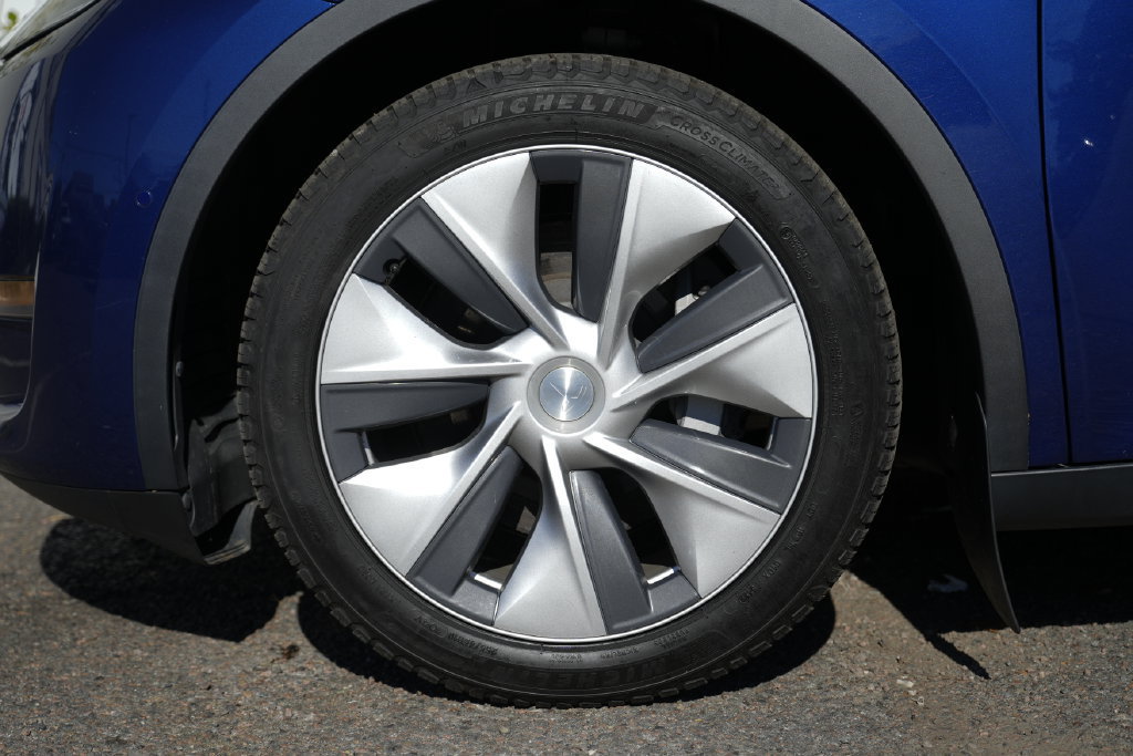 Used 2020 Tesla Model Y Long Range AWD/4WD image 13