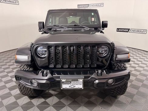 Used 2022 Jeep Wrangler Unlimited Sahara AWD/4WD image 10