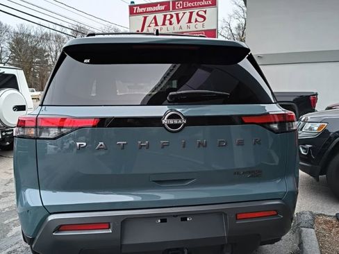 New 2026 Nissan Pathfinder Platinum AWD/4WD image 12