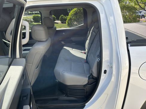 Used 2024 Toyota Tundra Limited image 31