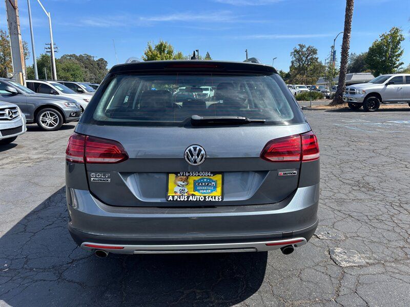 Used 2019 Volkswagen Golf Alltrack S AWD/4WD image 6