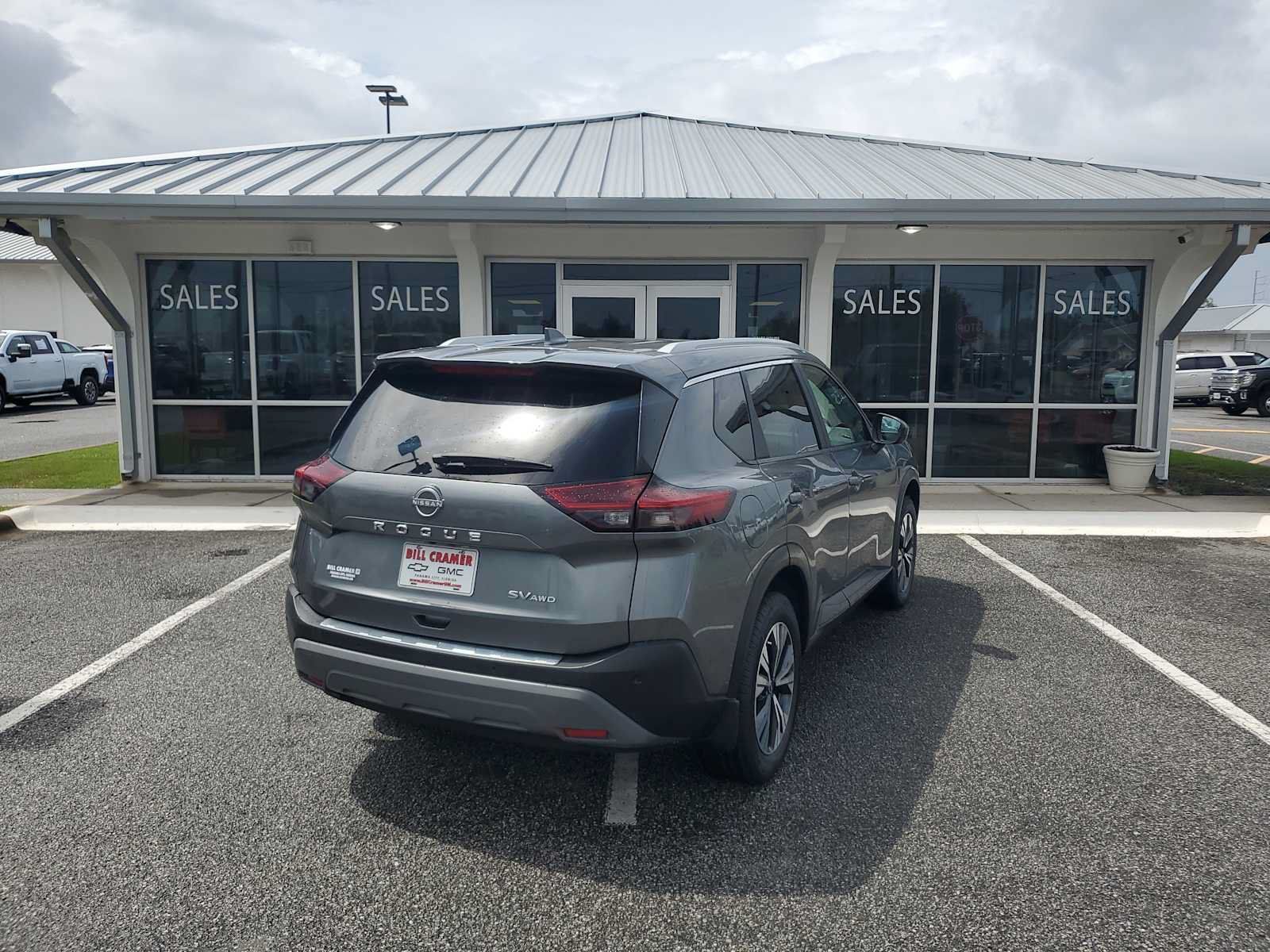 Used 2023 Nissan Rogue SV w/ SV Premium B Package AWD/4WD image 6