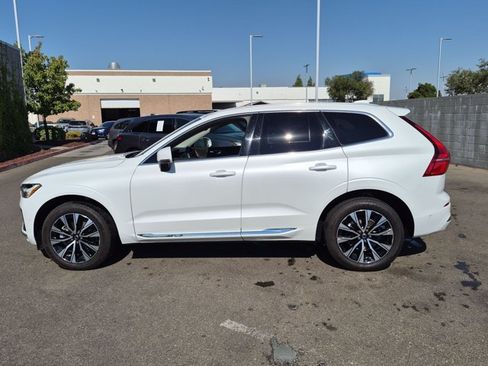 Used 2023 Volvo XC60 B5 Plus AWD/4WD image 9