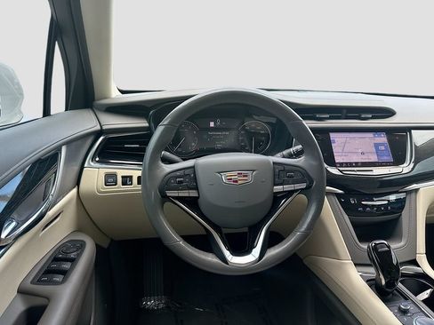 Used 2022 Cadillac XT6 Premium Luxury FWD image 25
