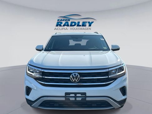 Used 2022 Volkswagen Atlas Cross Sport SE image 2