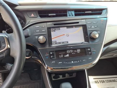Used 2018 Toyota Avalon XLE Premium FWD image 16