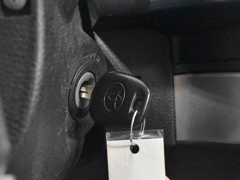 Used 2019 Toyota Tacoma SR image 13