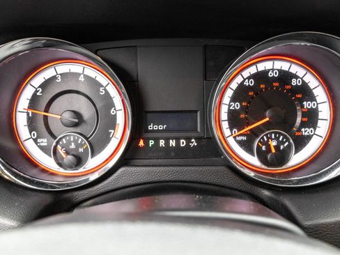 Used 2016 Dodge Grand Caravan American Value Package image 21