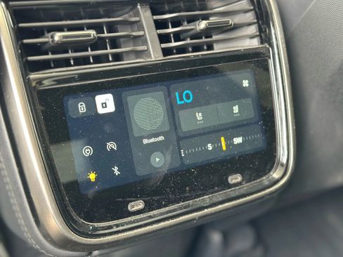 Used 2022 Rivian R1T Launch Edition image 40