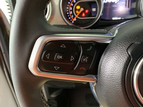 Used 2023 Jeep Gladiator Overland w/ LED Lighting Group image 18