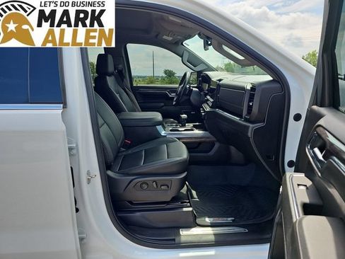 Used 2024 Chevrolet Silverado 1500 LTZ AWD/4WD image 20