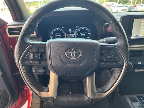 Used 2024 Toyota Tacoma TRD Off-Road AWD/4WD image 17