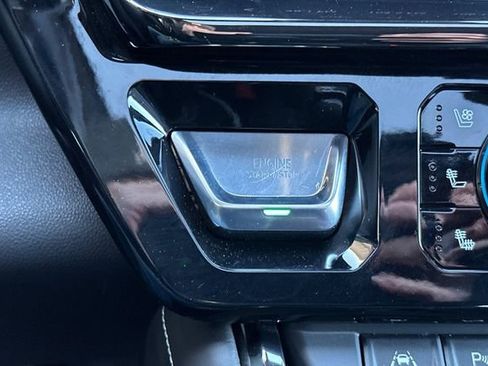 Used 2023 GMC Sierra 1500 AT4X image 25