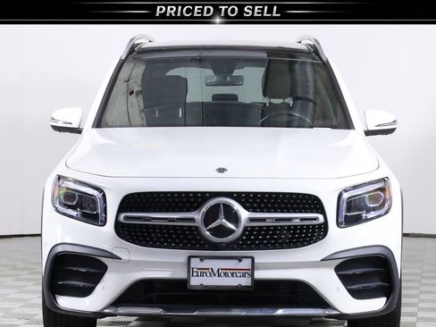 Used 2022 Mercedes-Benz GLB 250 4MATIC image 2