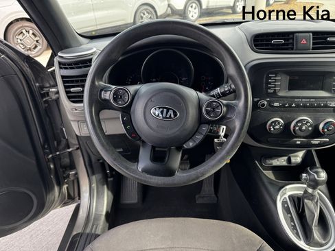 Used 2015 Kia Soul Base image 15