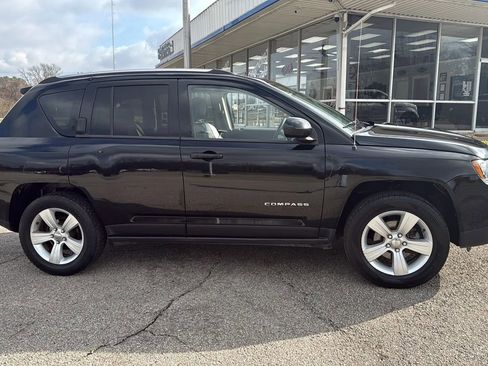 Used 2015 Jeep Compass High Altitude image 4