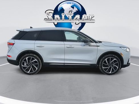 Used 2025 Lincoln Corsair Reserve image 10