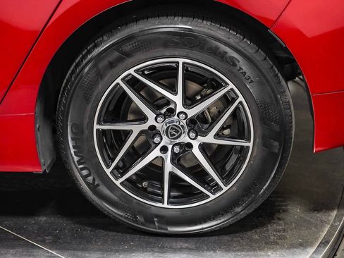 Certified 2017 Toyota Prius Two w/ Carpet Mat Package image 8