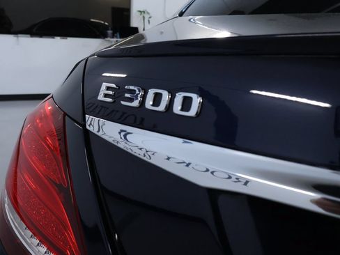 Used 2019 Mercedes-Benz E 300 4MATIC image 10