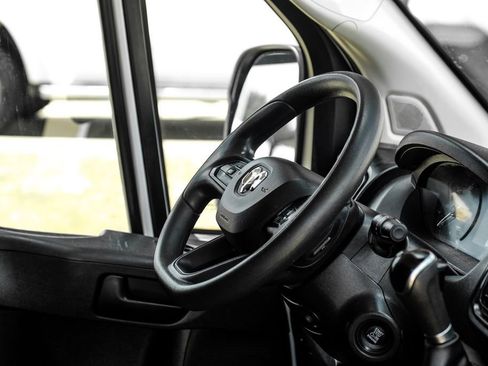 Used 2023 RAM ProMaster 2500 FWD image 11