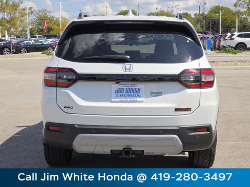 New 2025 Honda Pilot TrailSport image 15