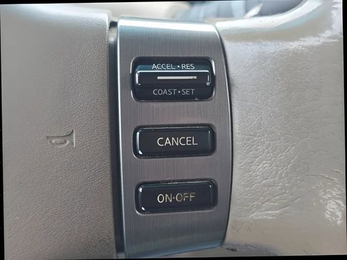 Used 2008 Nissan Titan SE RWD image 24