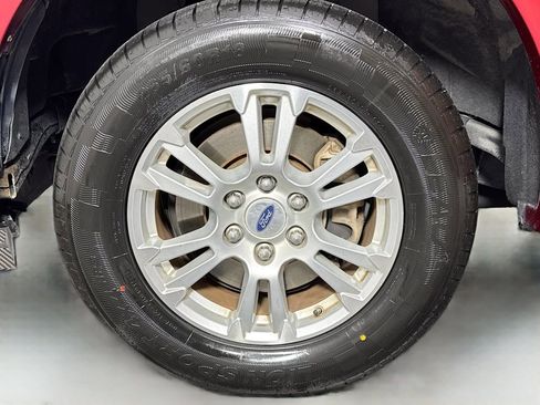 Used 2015 Ford F150 Lariat image 35