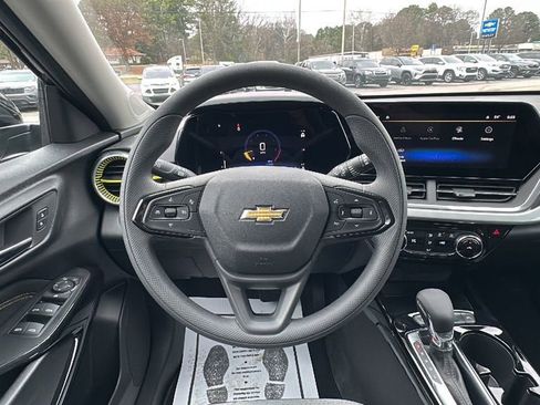 New 2026 Chevrolet Trax LT image 18