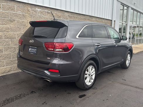 Used 2019 Kia Sorento AWD image 3