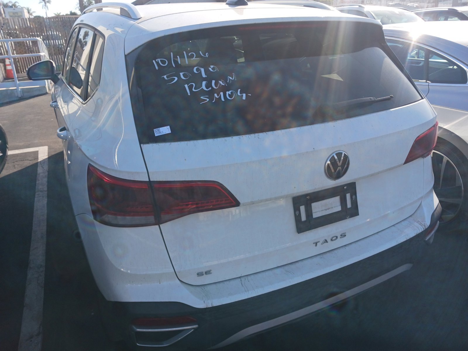 Used 2023 Volkswagen Taos SE w/ Black Wheel Package FWD image 4