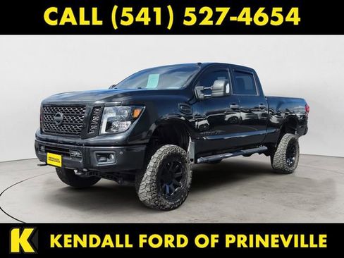 Used 2018 Nissan Titan SV w/ SV Convenience Package AWD/4WD image 1